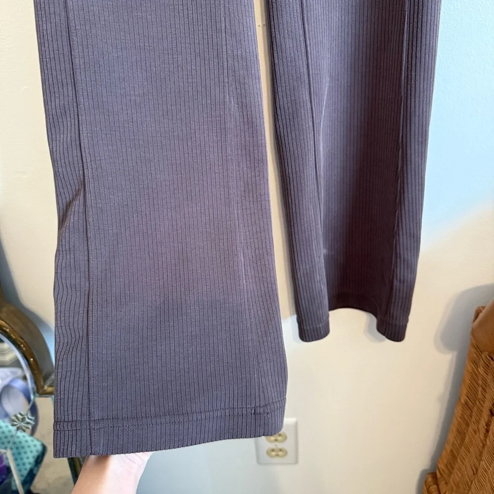 Lululemon ribbed soft stream flare espresso Brown Pants size 2